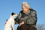 Frau mit Parson Russell Terrier / woman with PRT